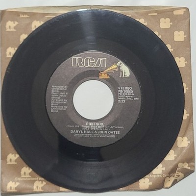 Daryl Hall & John Oates ~ Rich Girl/ London Luck & Love ~ RCA 45 RPM Record