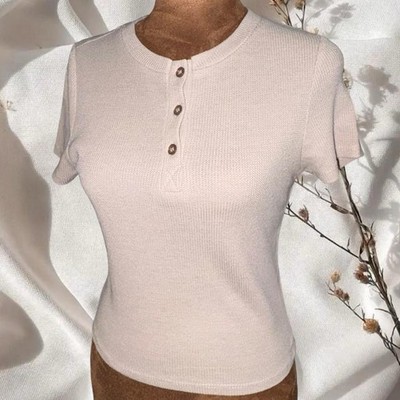 MM MM MM Woman s Beige Waffle Knit Short Sleeve Henley Top Size Small