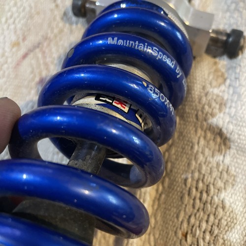 Amortiguador trasero Rockshox Deluxe para GT LTS - Imagen 3 de 12