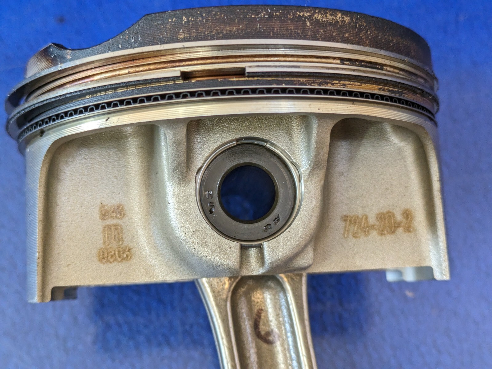 MASERATI QUATTROPORTE 4.2L ROD PISTON F136S M139 2003-2007 oem 6