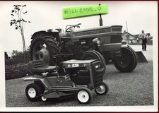photo ancienne . vintage. Châtillon-sur-Seine . tracteurs SOMECA