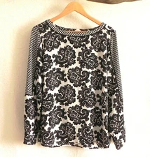 Loft Tunic Long Sleeve Pull Over Curved Hem Poly Multi-Color Loose Fit Size M