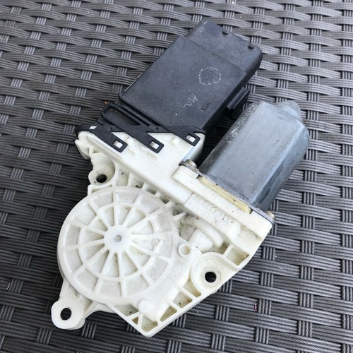 VW Golf IV 1.4 16V 1J1 Motor Fensterheber hinten links (7746002102)