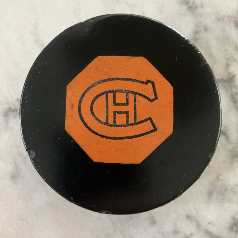 Montreal Canadiens NHL Hockey Puck 1958-1962 CCM Art Ross Tyer Rubber