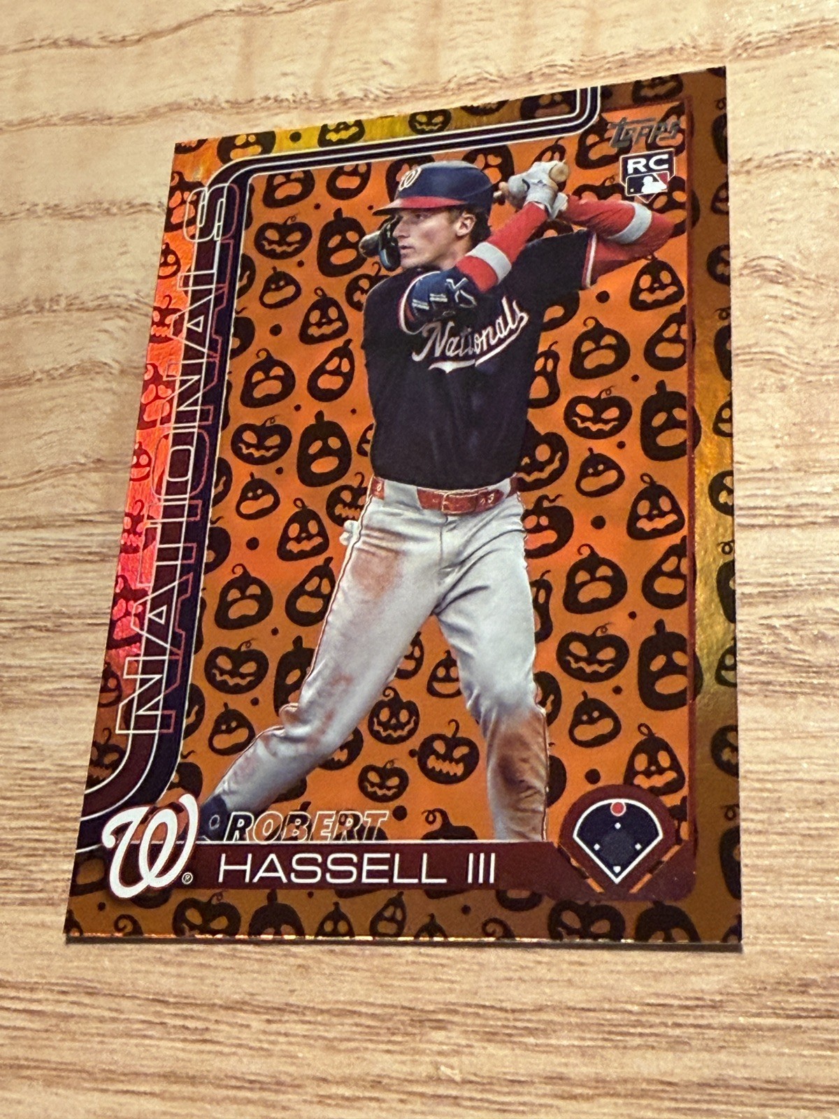 Robert Hassell III 2025 Topps Update #US109 Holiday Jack O’Lantern Foil (SP, RC)