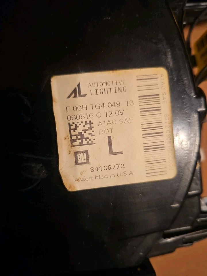 Chevrolet Camaro OEM Left Tail Light 2016 2017 2018 - Image 2 of 4