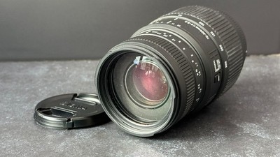 Sigma Digitalkamera Objektiv 70-300mm 1:4-5.6 DG Macro AF + Handbuch