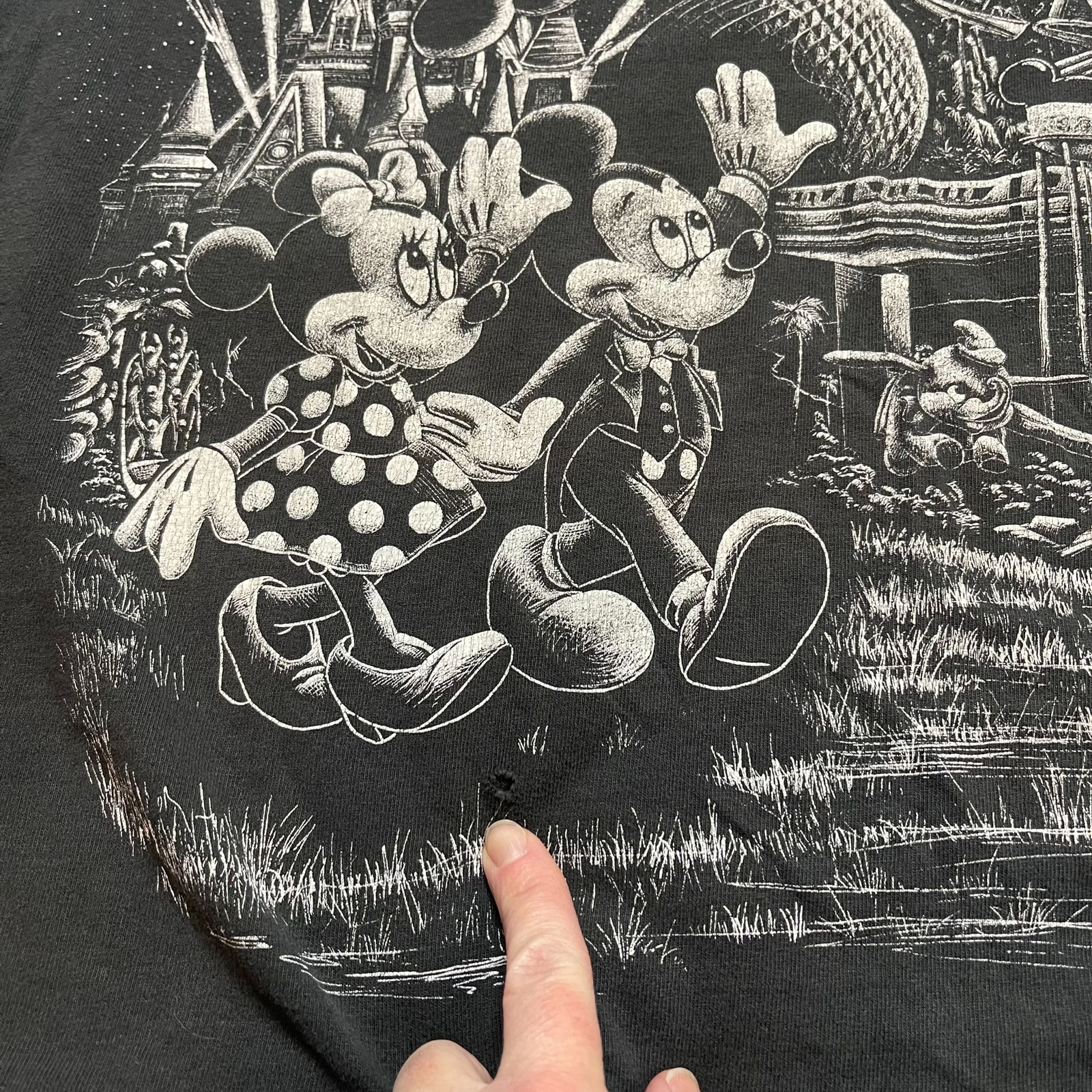 Vintage 90s Disney Designs Disneyland Hotel Micke… - image 4
