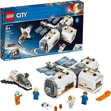 New LEGO City Lunar Space Station 60227 NASA Shuttle Light Brick Astronauts NIB
