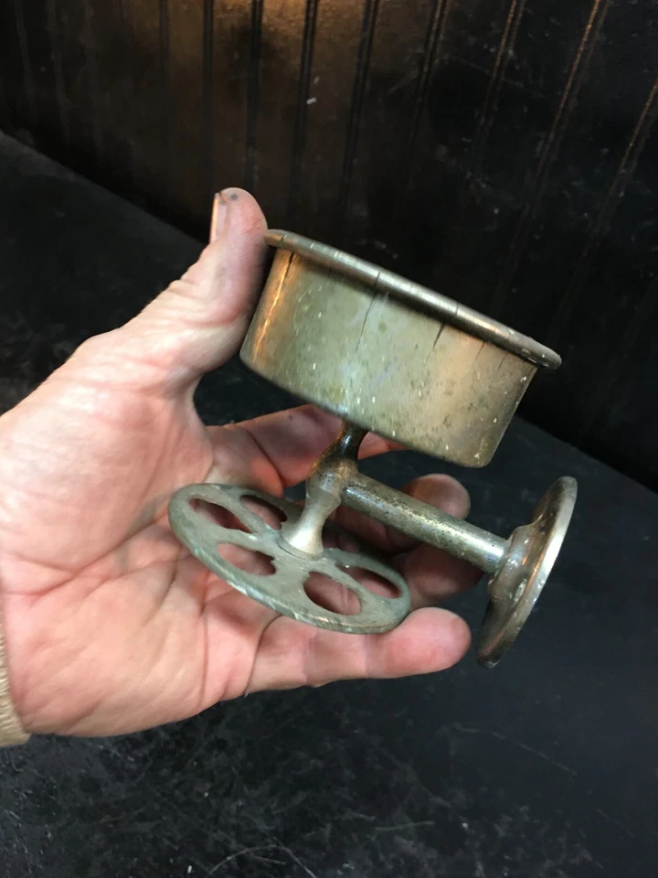 Vintage Wall-Mounted Metal Shaving Mug Holder Bathroom Accessory? - Image 3 of 4