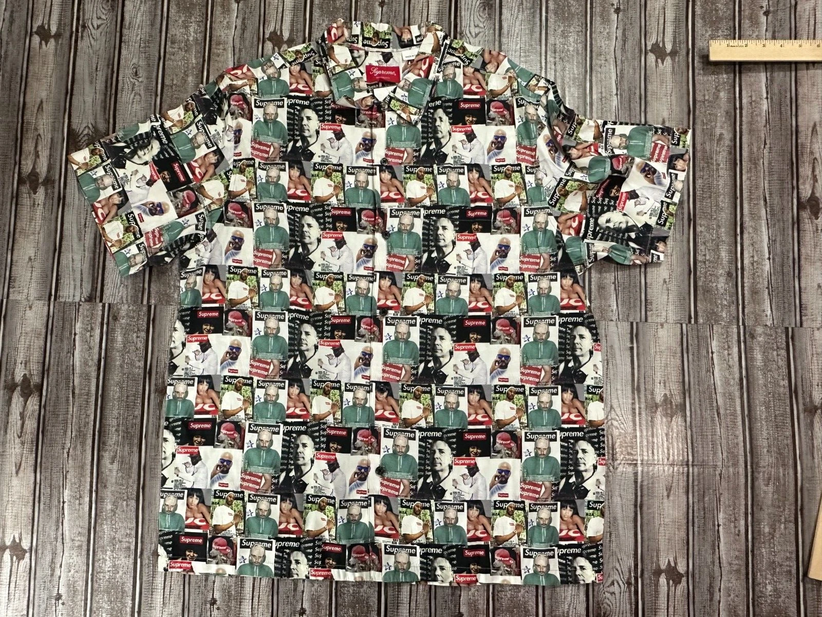 Chemise S/S multicolore imprimée magazine Supreme taille L neuve sans étiquette