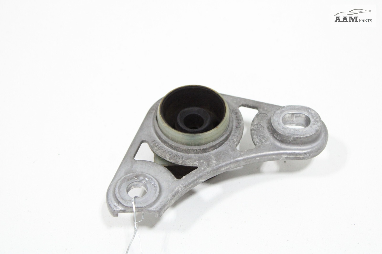 20202023 CADILLAC CT4 RIGHT LEFT EXHAUST MUFFLER INSULATOR HANGER BRACKET OEM eBay