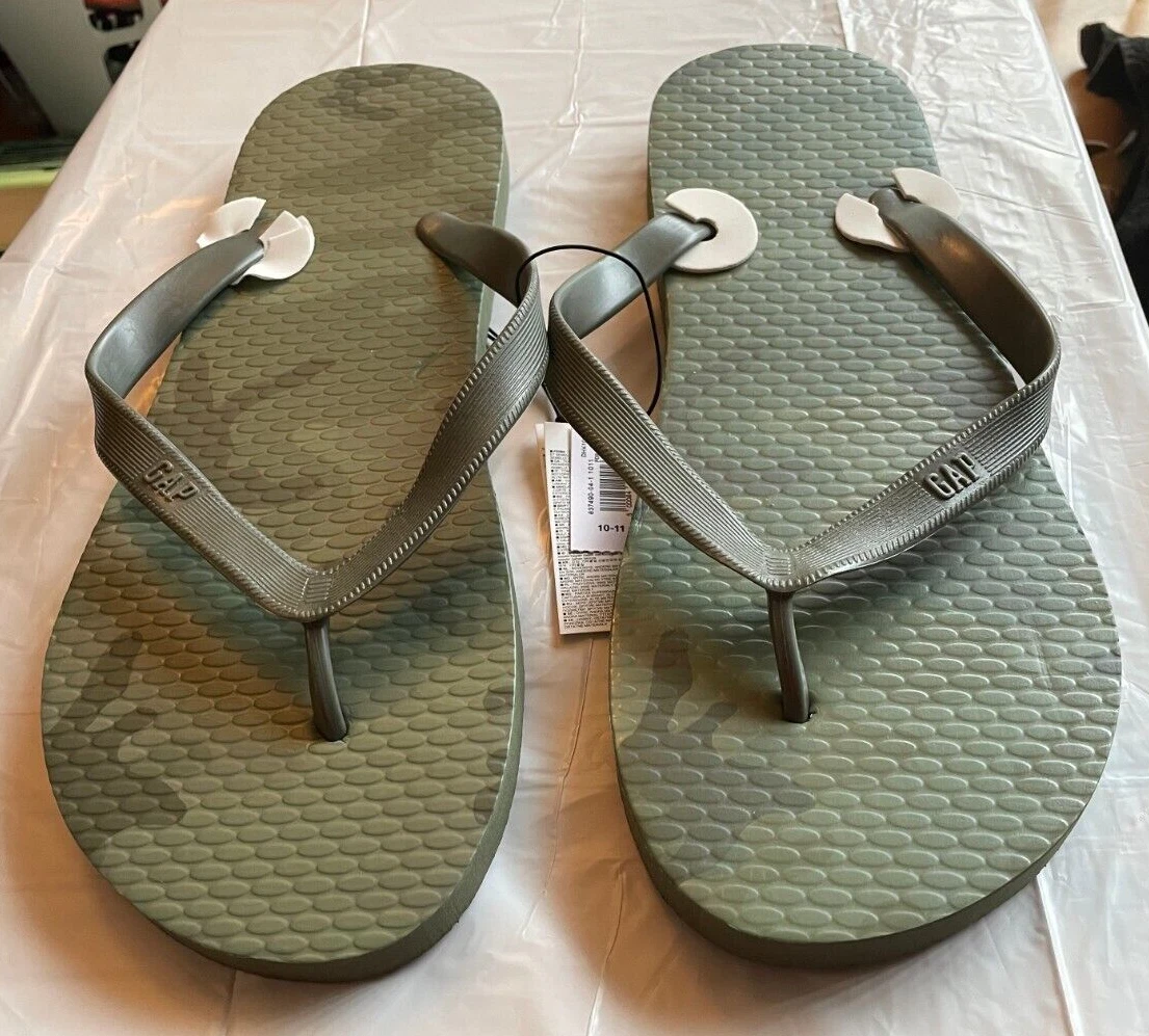 GAP MEN S LOGO FLIP FLOPS CAMO GREEN SIZE 10 11 NWT 100 PLASTIC