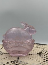 Mosser Glass USA - Bunny on Basket/Nest - PAS...