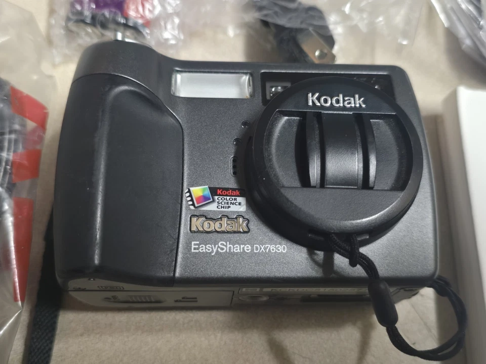 Kodak Digital Camera EasyShare DX7630 6.1MP TESTED +NEW BATTERY/CHARGER +PRINTER - Image 3 of 4