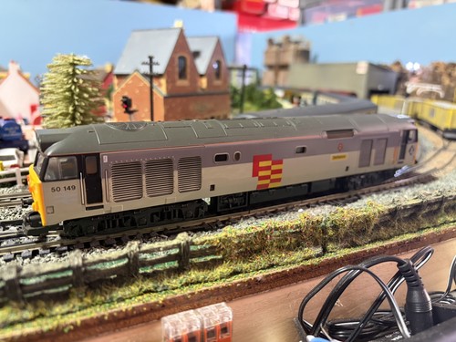 Lima Spur O L205281 Class 50 50149 "Defiance" Railfreight grau verpackt geprüft  | Condition: Used