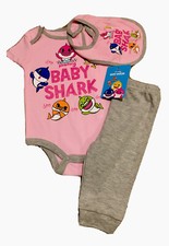 NWT pinkfong BABY SHARK Baby Girls 3-6M Pink Bodysuit, Bib  Bottoms 3PC SET 40