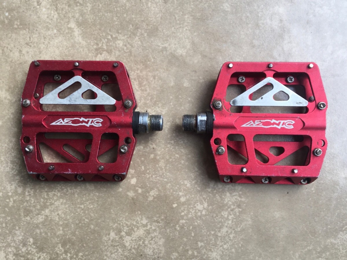 Azonic 420 Platform Flat 9/16 Pedals MTB BMX Aluminum Red