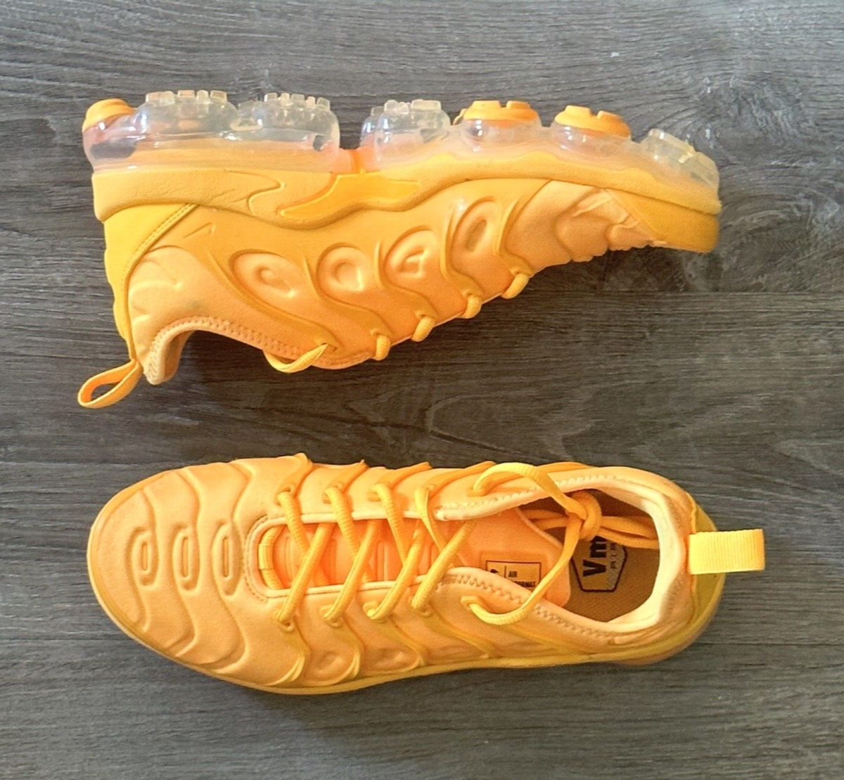 yolk vapormax