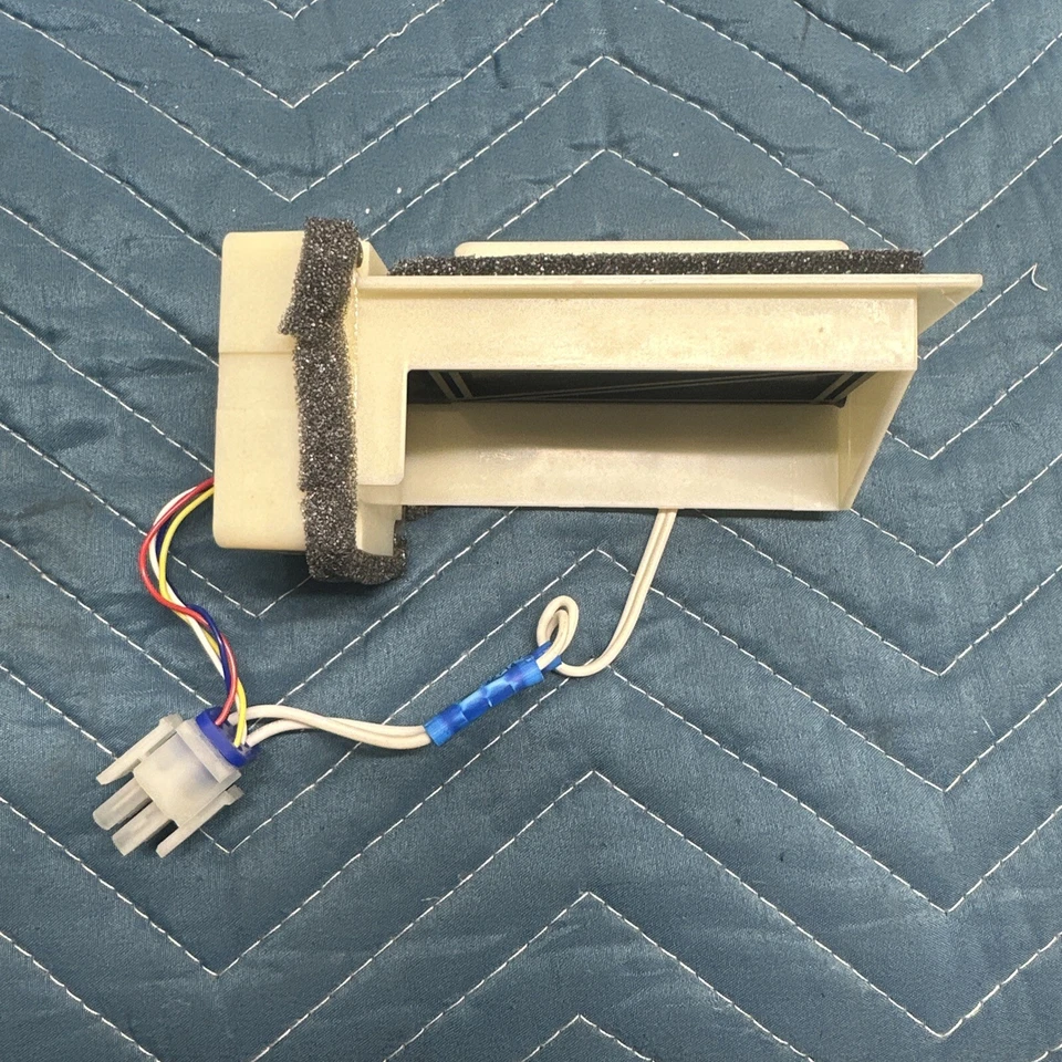 197D4494G001 NSBA001RA1 GE Refrigerator Damper - Image 2 of 4