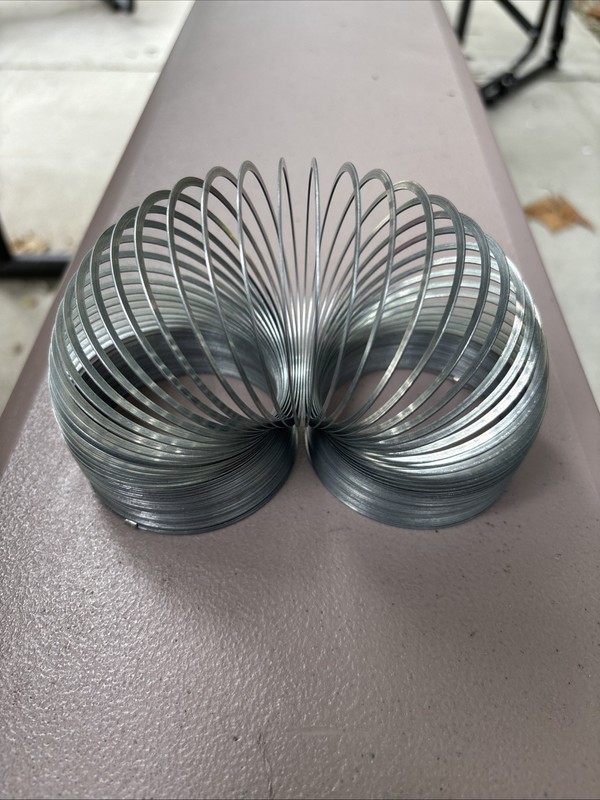 Just Play The Original Slinky Walking Spring Toy, Metal Slinky - (03101)