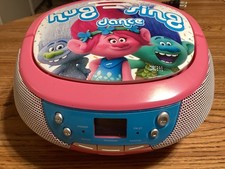 DREAMWORKS, Trolls "HUG SING DANCE"  CD Player Stereo Boombox  AM/FM Radio