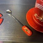 Temp-tations Doodle Doo 20-oz Mug w/ Lid It, Spoon & Coaster in Red — photo 7