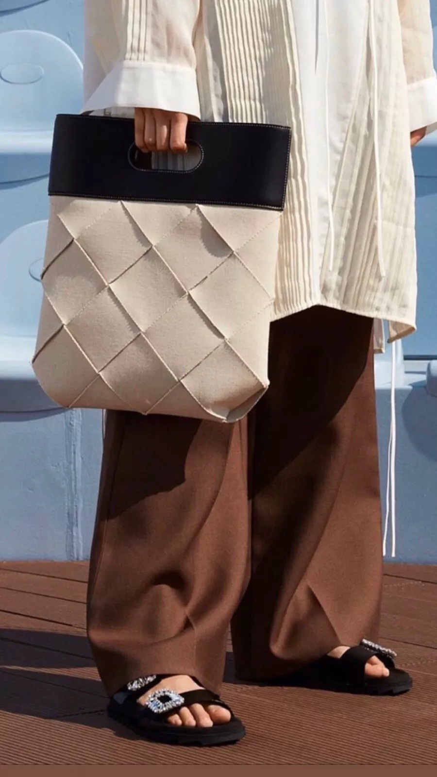 Bottega veneta slip tote hotsell