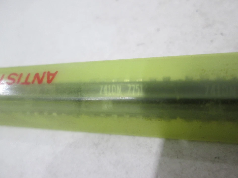 Signetics, 7410N 2751, Circuito Integrado, Nuevo, Lote de 25 Foto 2 de 4