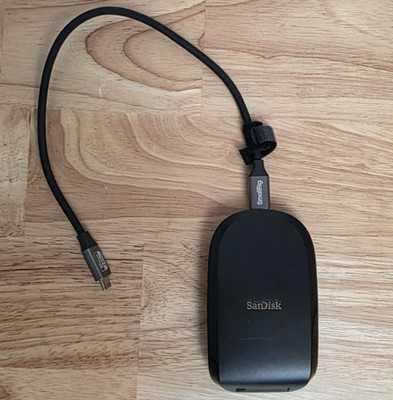 SanDisk Extreme Pro CFexpress Card Reader - SDDR-F451-GNGNN
