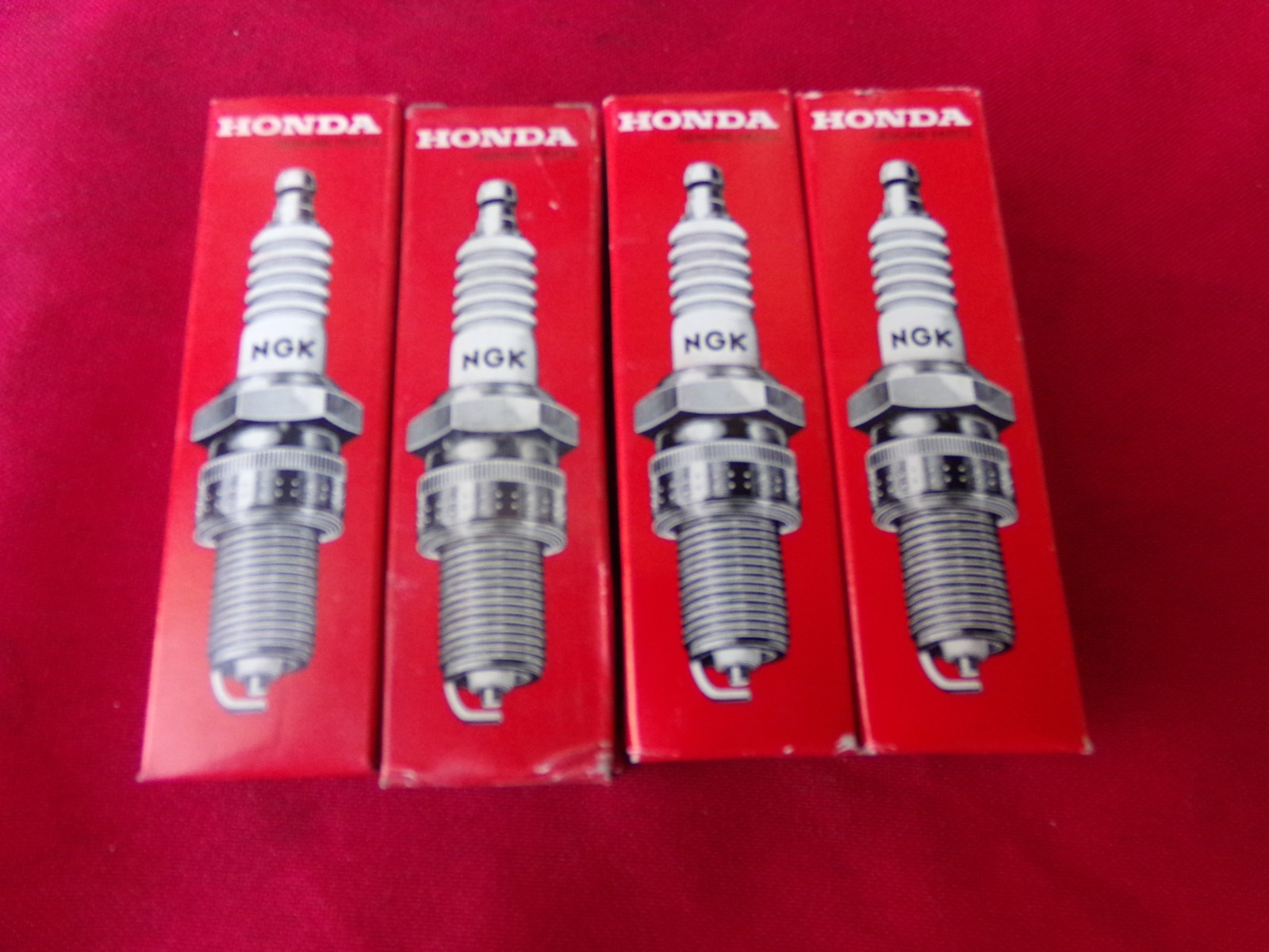 HONDA NGK SPARK PLUG BR5HS 4 PACK 98076-55716 NEW