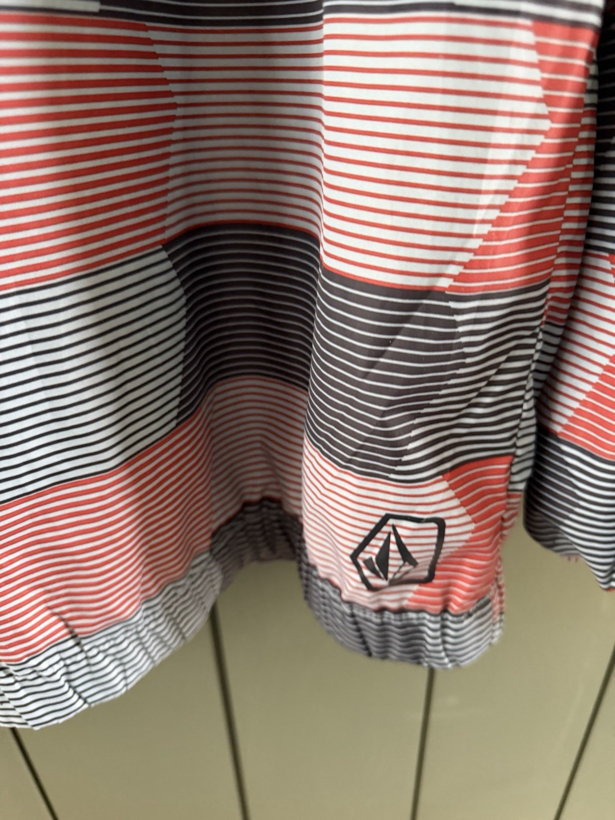 VOLCOM Mens Geometric Pattern Waterproof Windbrea… - image 6