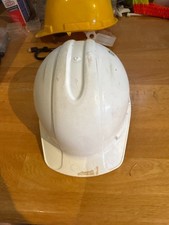 XLR8 White Hard Hat Safety Helmet Ratchet Suspension Construction PPE Used