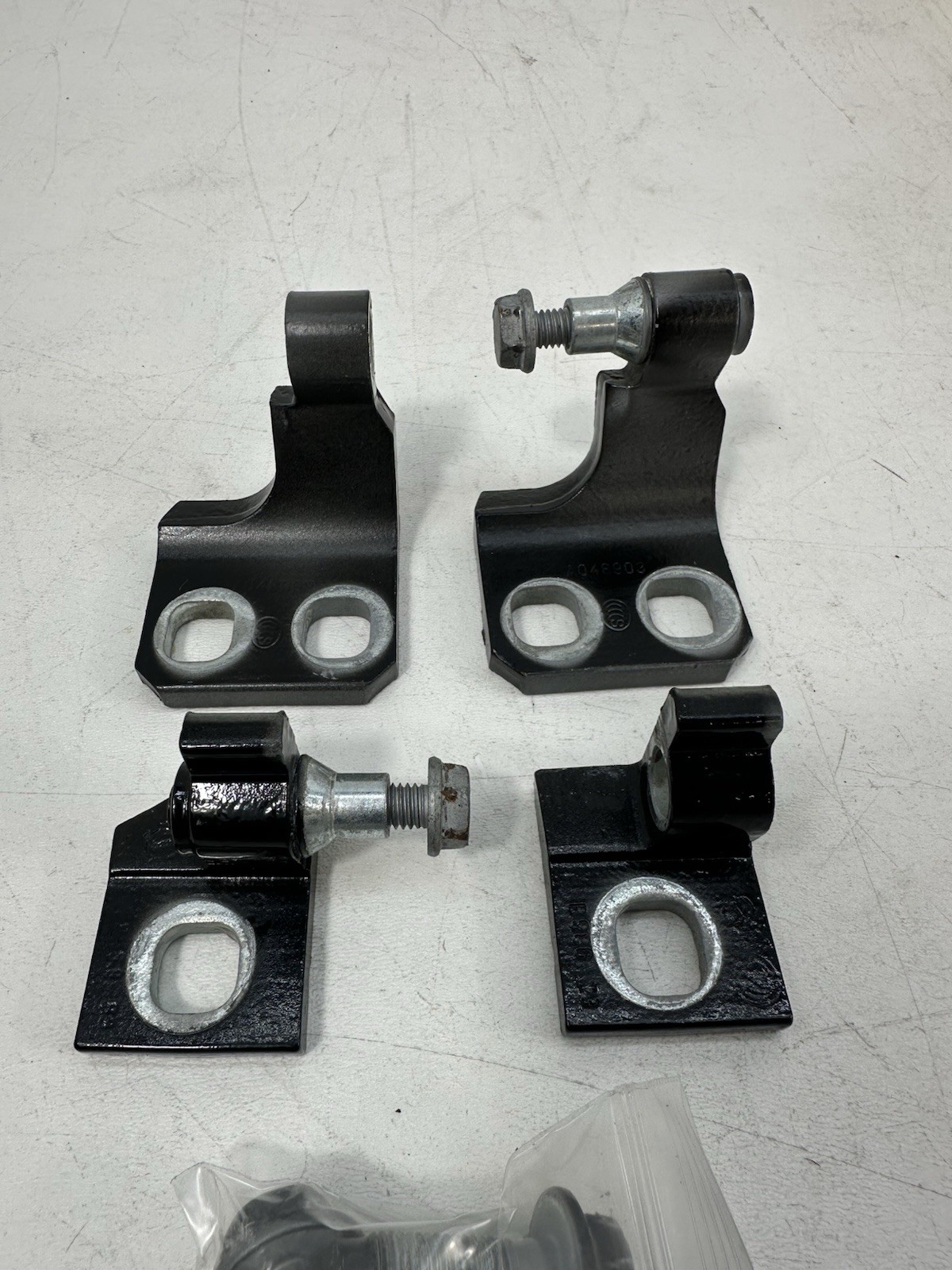 Maserati Ghibli 2017 Front Left Door hinge