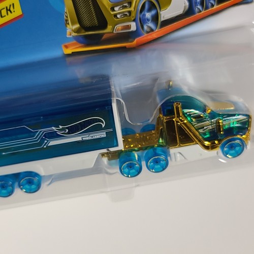 Hot Wheels Copyright 2018 Tractor & Trailer Blue and White Speed Hauler - Picture 14 of 17