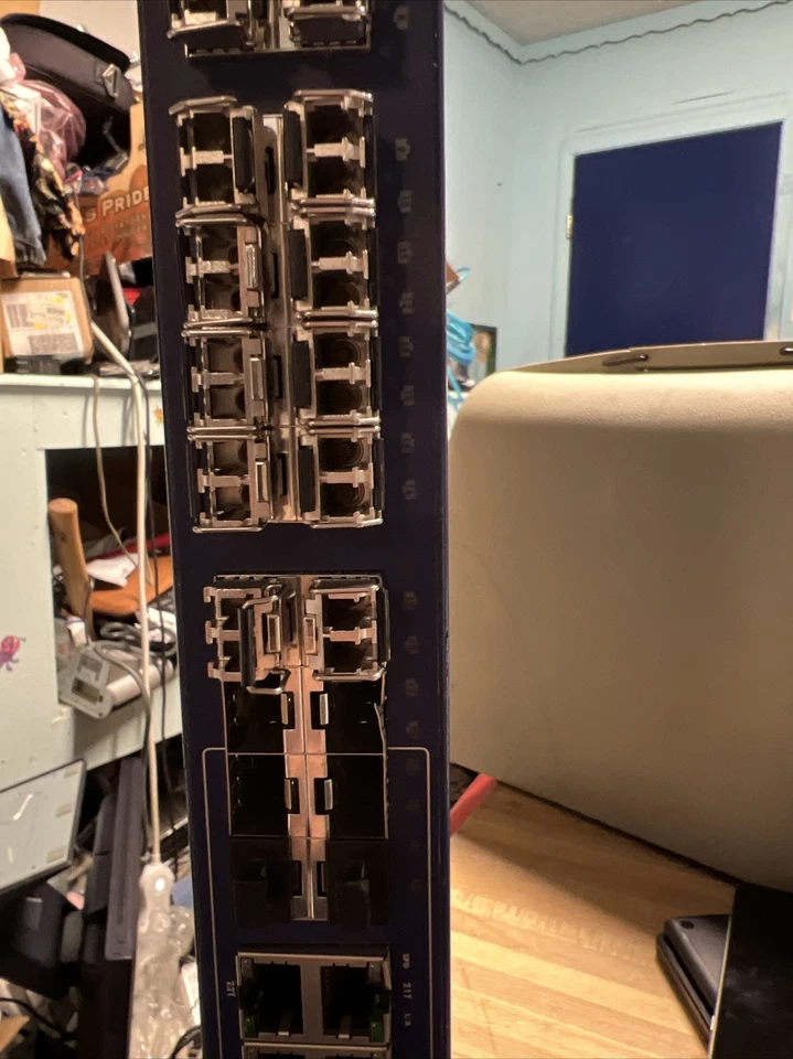 Netgear Prosafe 24 + 4 Gigabit Stackable Switch, GSM7328FS - Image 3 of 4