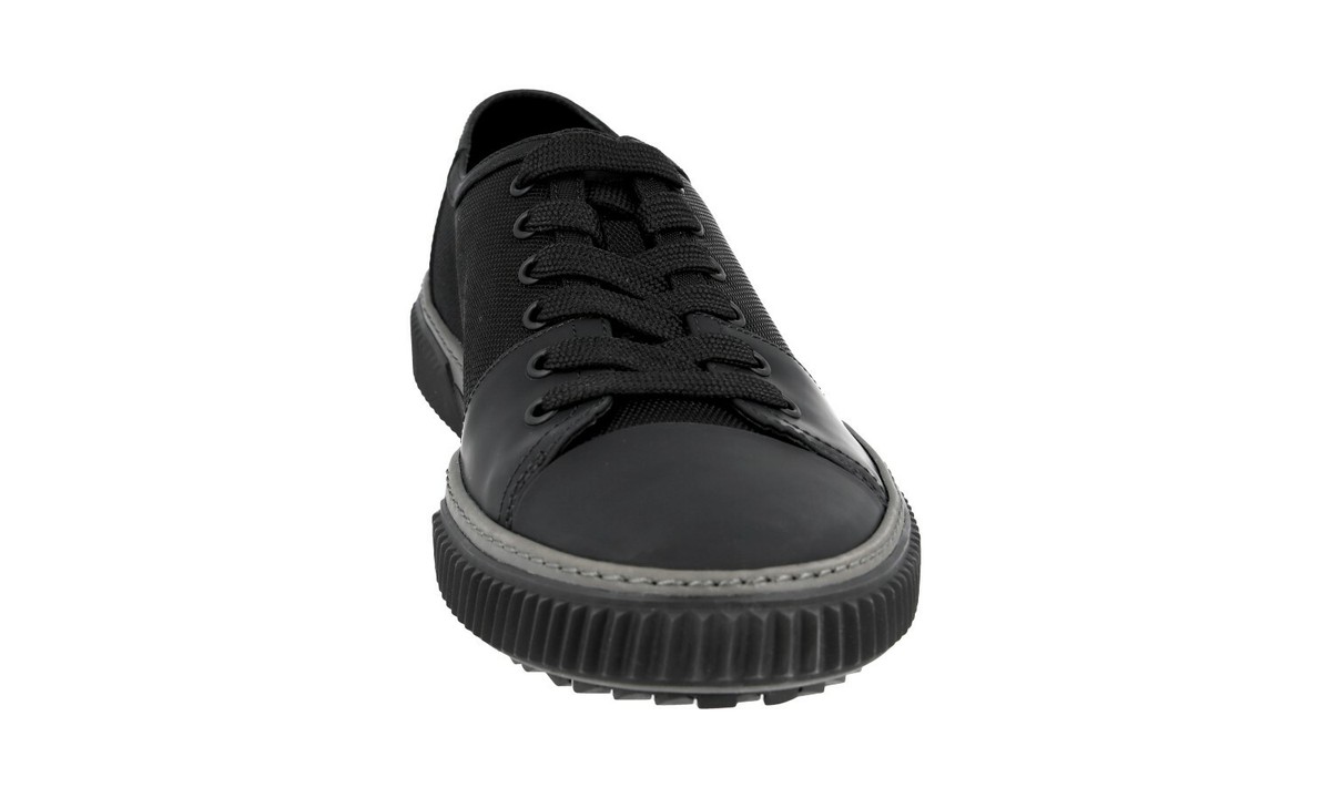 Prada 4E3400FG0006GWF0W4C 関税送料込 AUTH LUXURY PRADA SNEAKERS SHOES 4E3058 BLACK LEATHER +