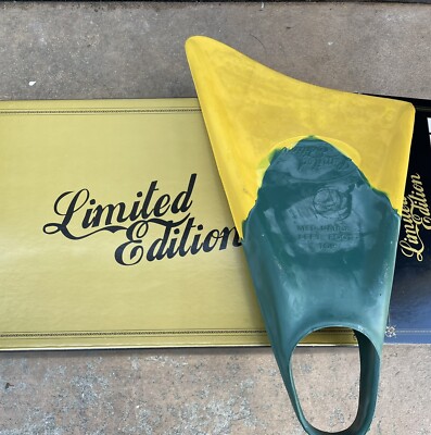 Limited Surf Fins / 100 s Of Pairs In All Sizes And All Color Variations