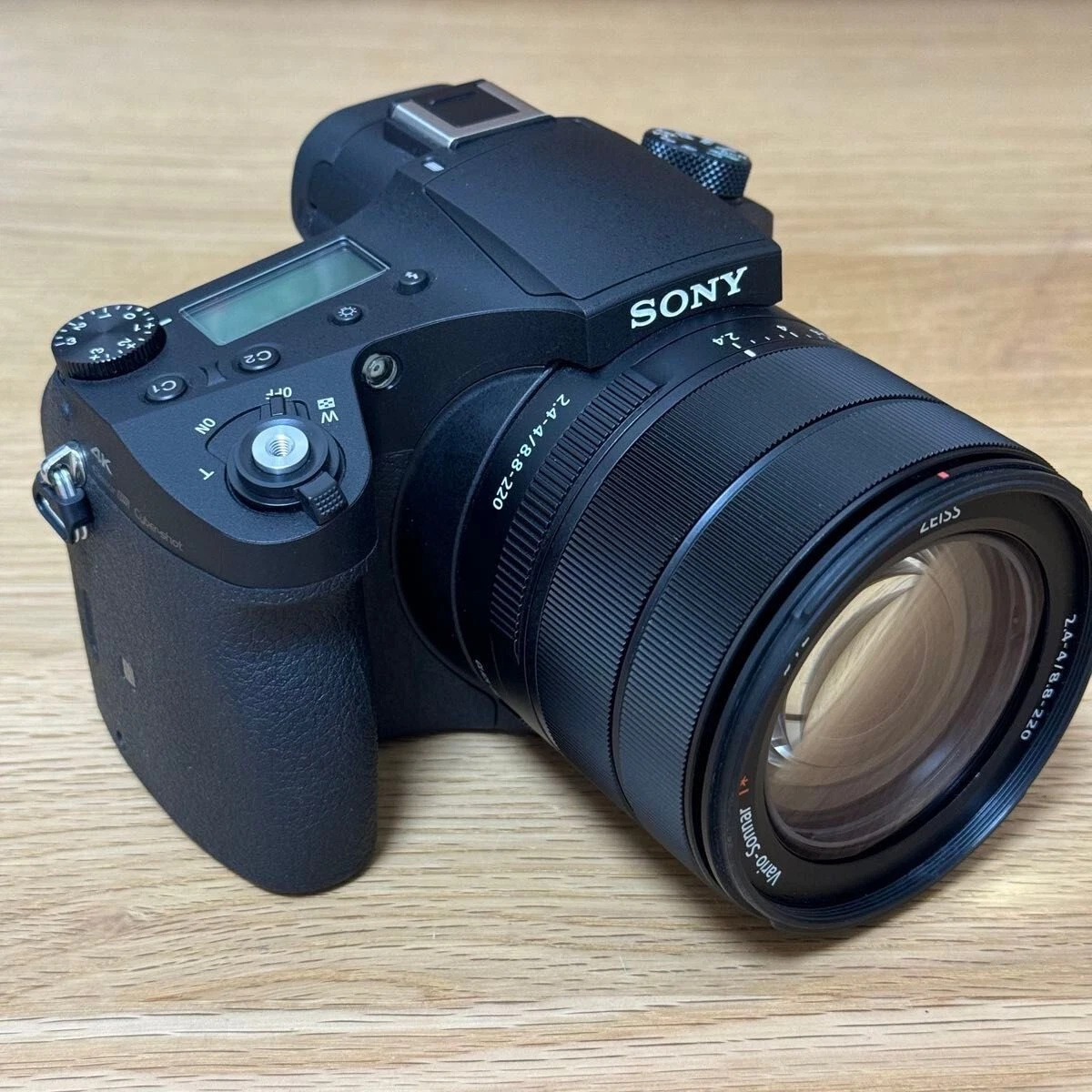Sony Cyber-Shot RX10 Mark III 20.2MP DSC-RX10M3 Digital Camera