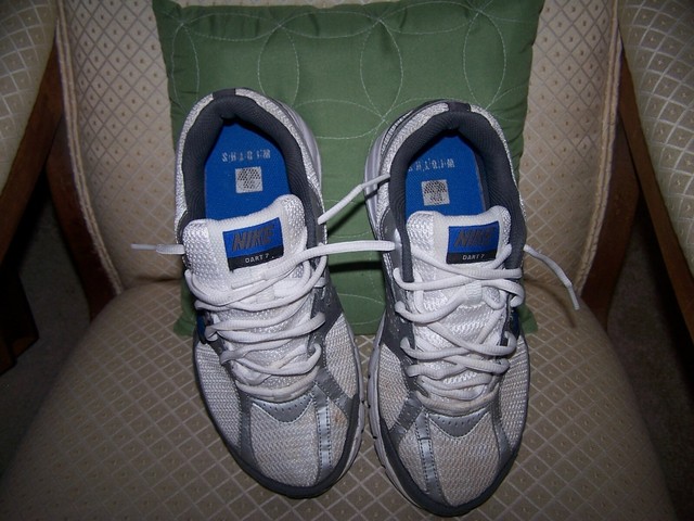 Nike Dart 7 Men S Running Shoes Size 8 Color Navy And Silver For Sale Online Ebay
