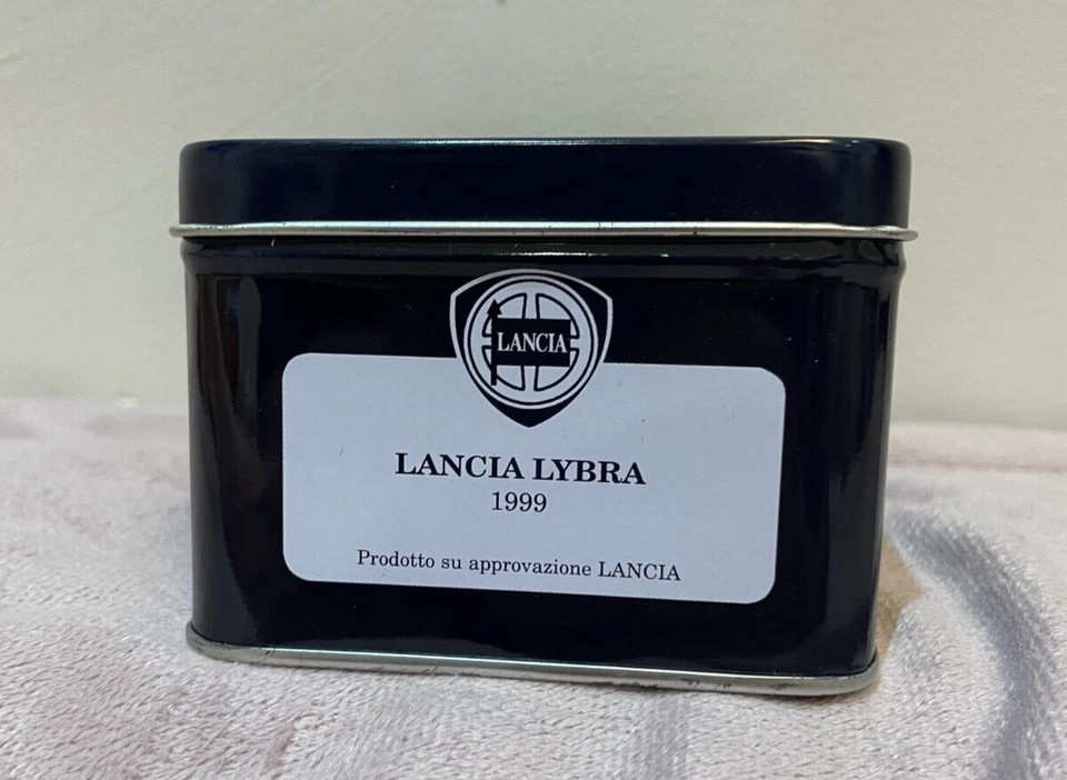 SOLIDO - COCHE DE JUGUETE MINITAURO PLATEADO - TOTALMENTE NUEVO Foto 2 de 3