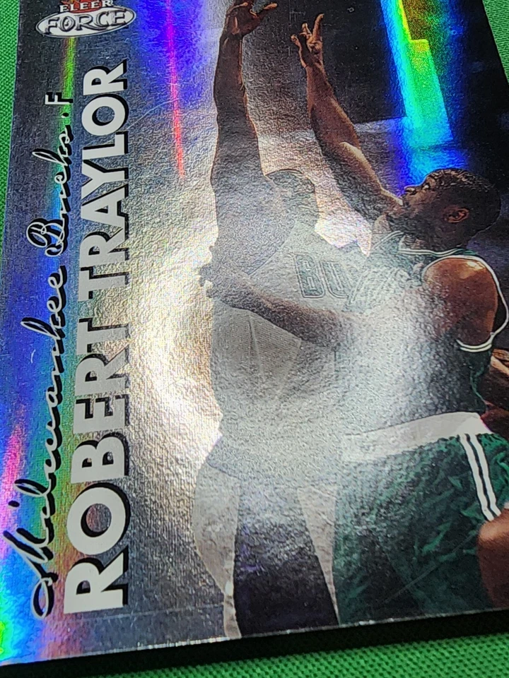 1999-00 Fleer Force Forcefield Robert Traylor #174 - Image 4 of 4