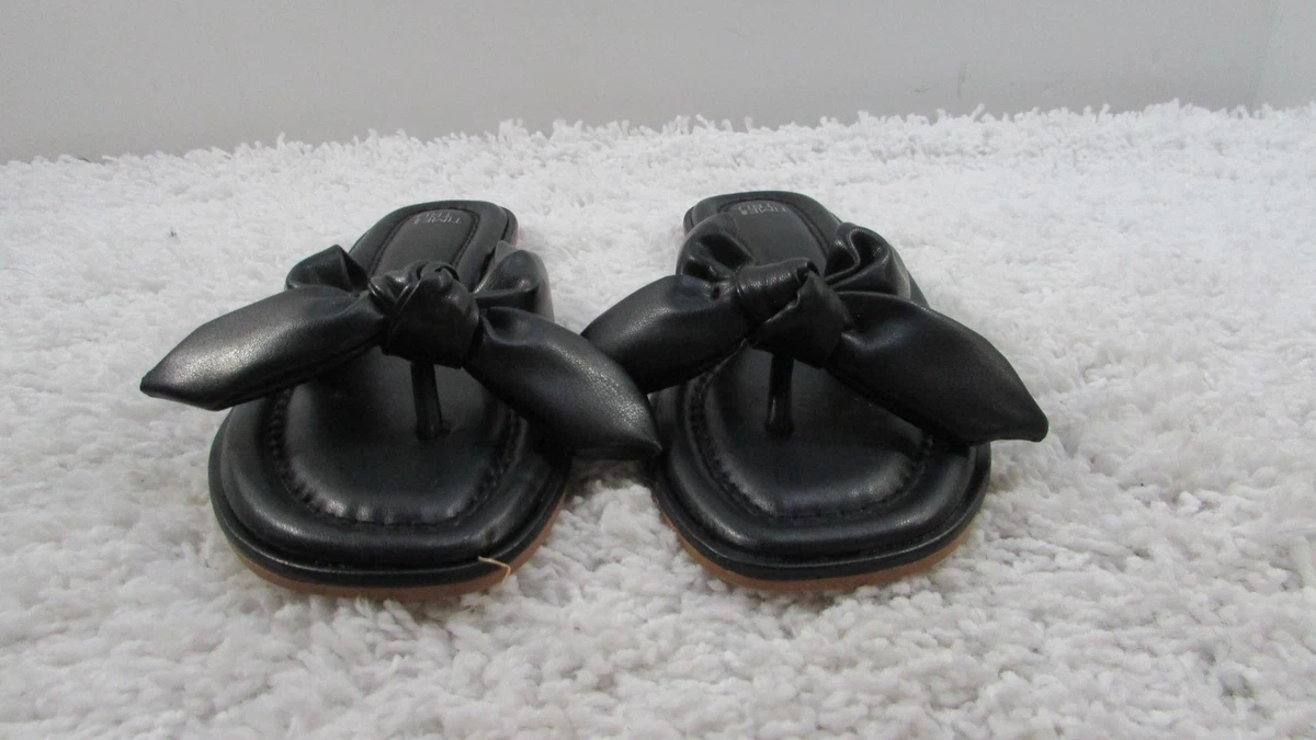 Time and Tru Women's Black SIZE 9W Faux Leather Bow Thong Sandal