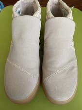 TOMS women pink  Canvas Slip-On Sneakers Quil...