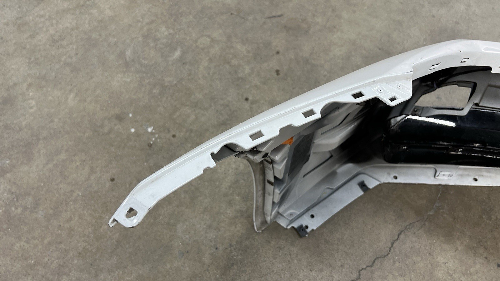 Lamborghini Huracan LP-580 FRONT BUMPER COVER OEM USED 4T0.807.437 F