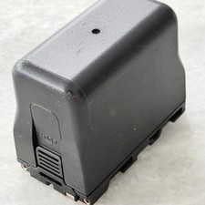 Sony EBP-L7 External Battery Case for Camcorder DC 9V AA Battery Holder Black