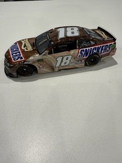 Kyle Busch 2019 #18 Snickers Creamy Toyota Camry 1:24 Scale Diecast NASCAR ES3
