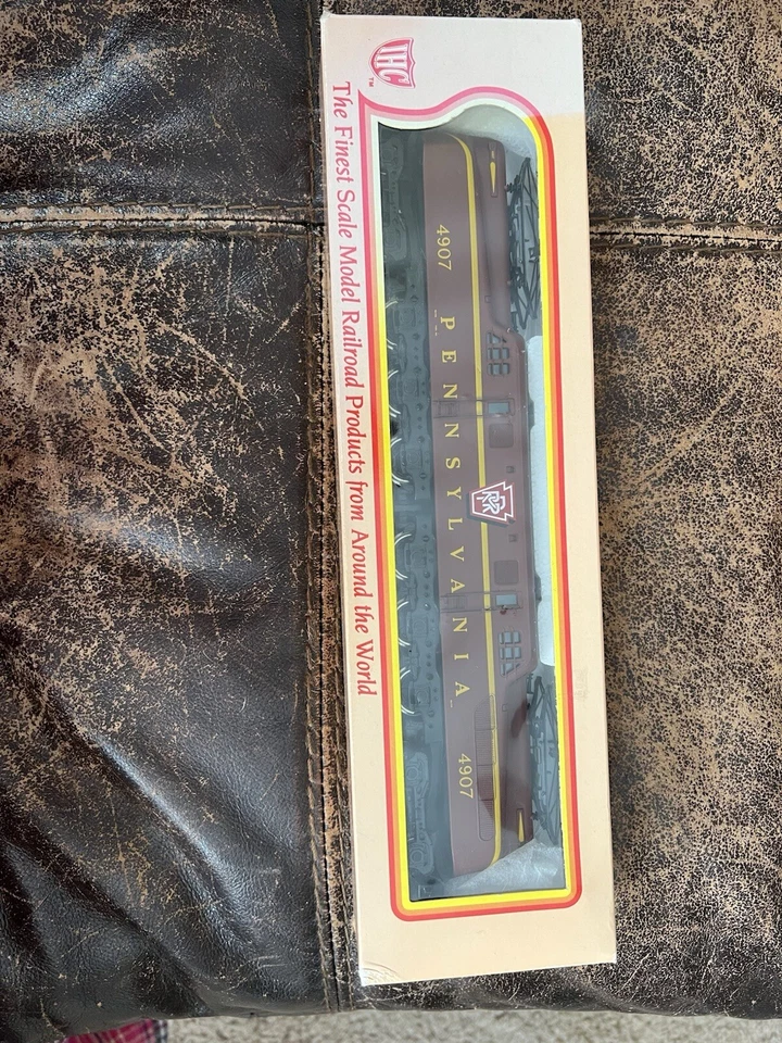 HO Scale IHC Premier GG-1 Tuscan Red Pennsylvania 4907 Single Stripe Dual Drive - Image 2 of 4
