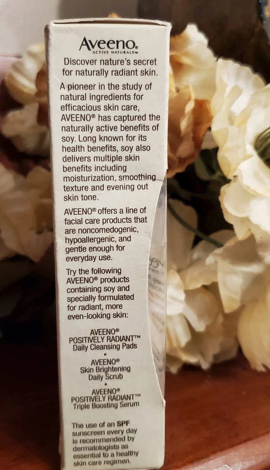 Aveeno POSITIVELY Radiant 日常保湿乳液 SPF 30 有效期至 2013 年全新旧货 — 第 4/4 张图片