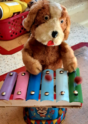 Vintage 1950s Alps Japan Battery Operated Puppy-he plays beautifully